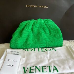 ๐ NWT Bottega Veneta The Pouch Terry Cloth Bag Green - Include Authentication